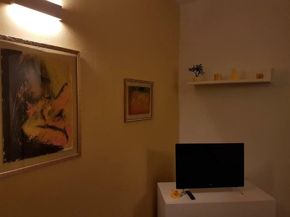 Suite Home Sophie Верона 0*,